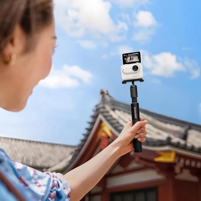 Mini Cámara de acción sumergible Insta 360 GO3 con 64GB kit completo con selfie stick