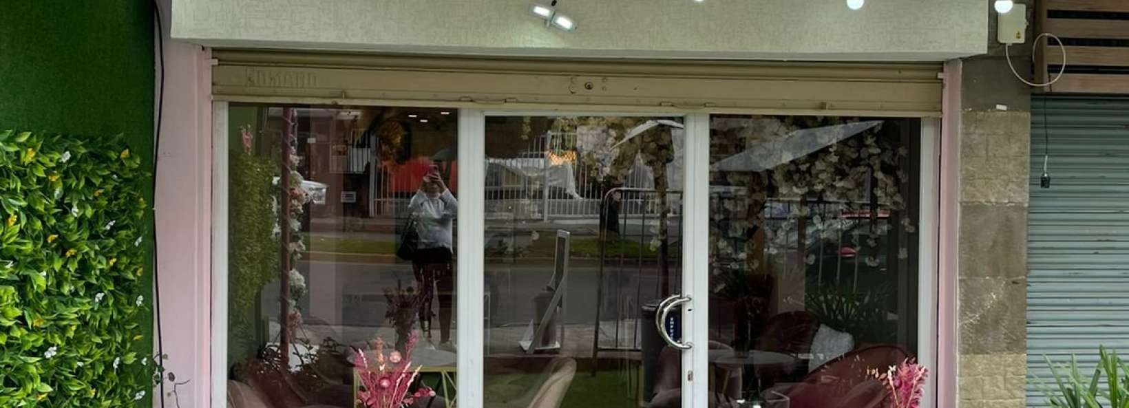 Macarron's Cafetería Cover Image