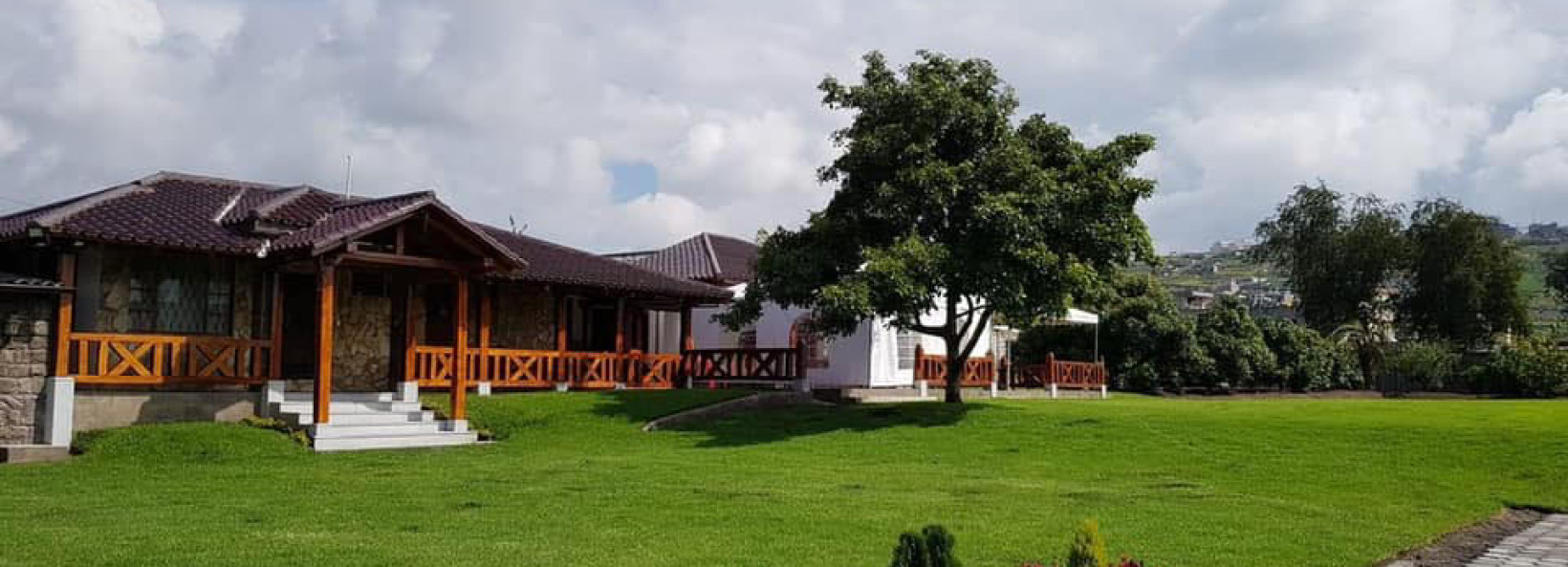 Quinta- Jardín EVA MARÍA Cover Image