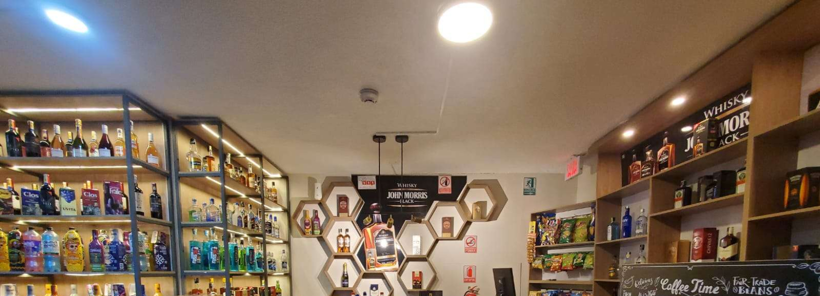 El Descorche Liquors Store Cover Image