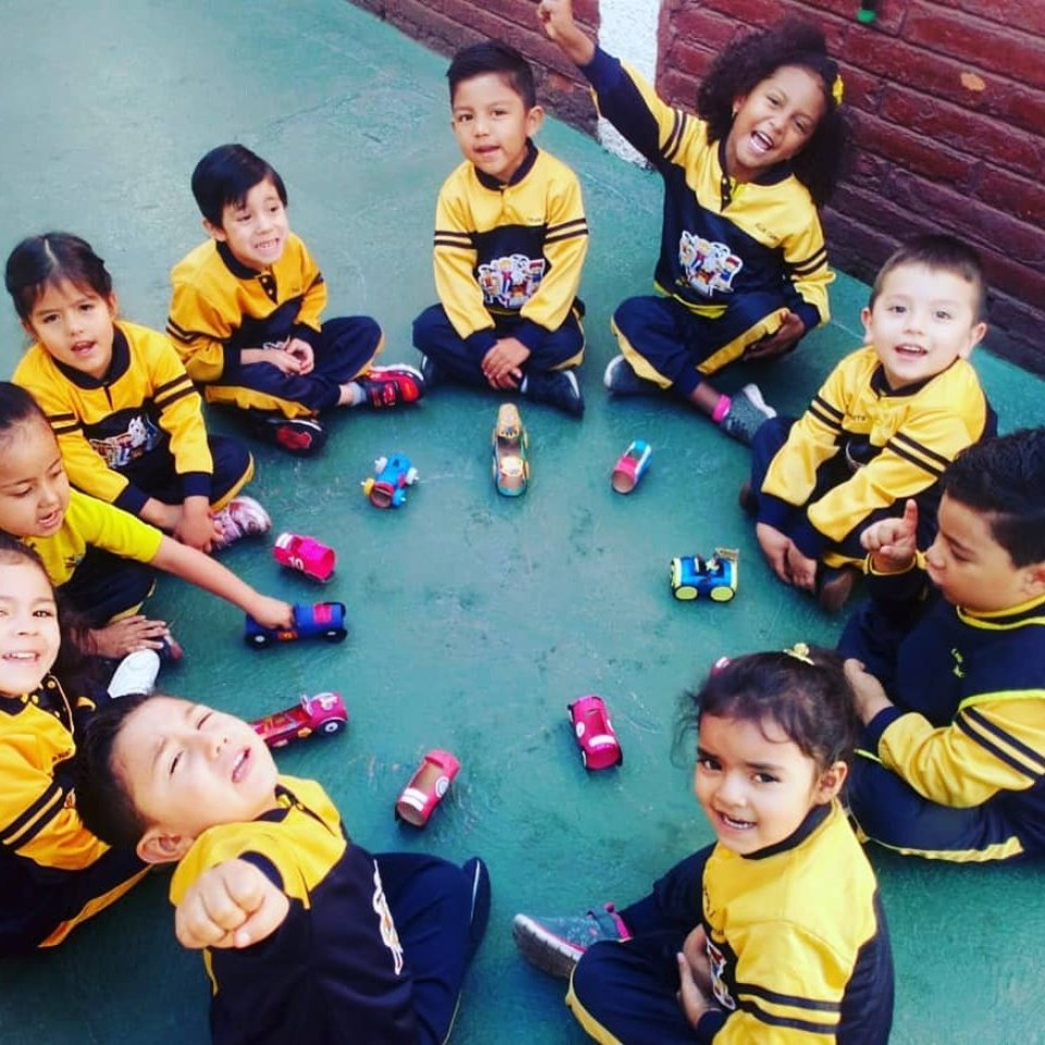 Institución Educativa Pachacamac "De la Cuna a la Luna" Profile Picture